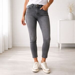 Pull&Bear Gray High Rise Skinny Jeans Size US 0 EUR 32 Cropped